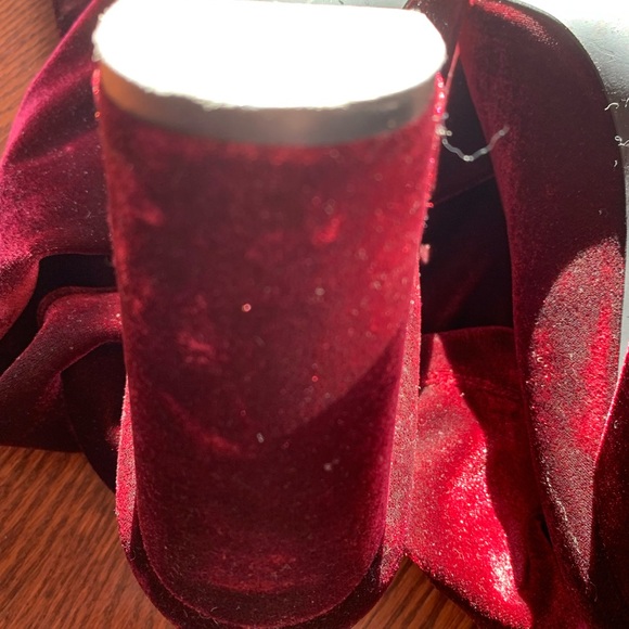 Fall 2025 colour trend 

Zara women over the knee boot : maroon/ burgundy - Picture 5 of 8